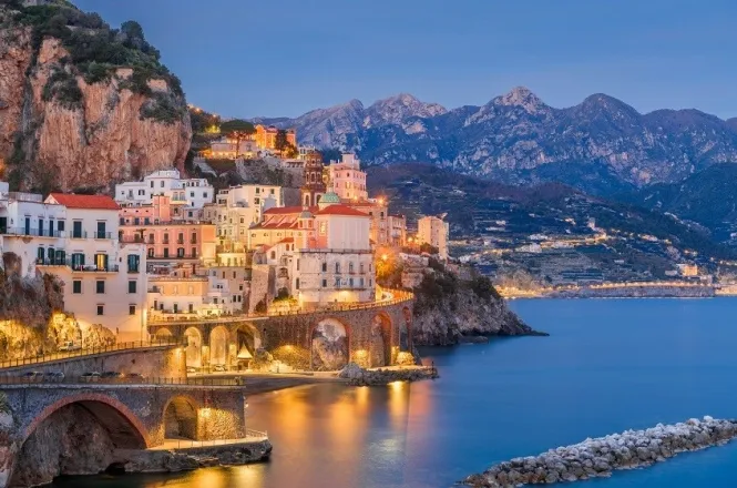 Pantai Amalfi, Italia: Seklas Mozaik Keindahan dan Kemewahan