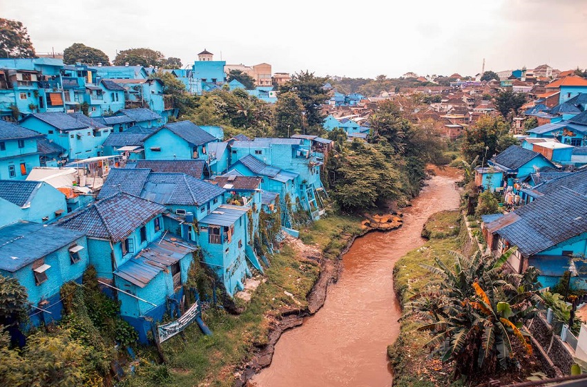 blue village malang